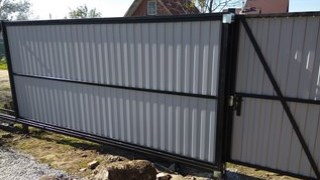 Купить сваи для ворот в Уссурийск. Заказать ворота на сваях под ключ от 21769 руб